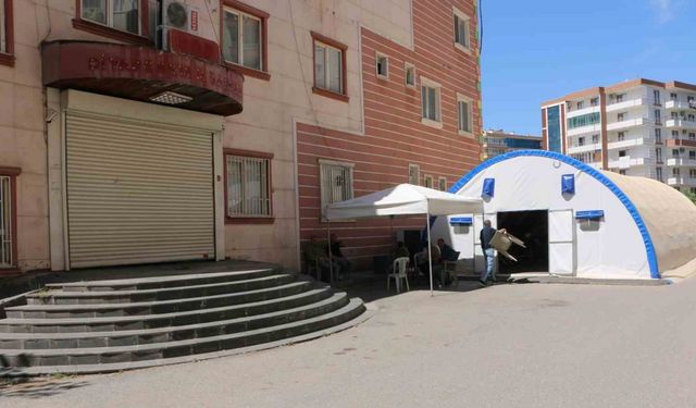 Diyarbakır’da 2019’dan beri oturma eyleminde olan anneler, PKK’dan evlatlarını istiyor