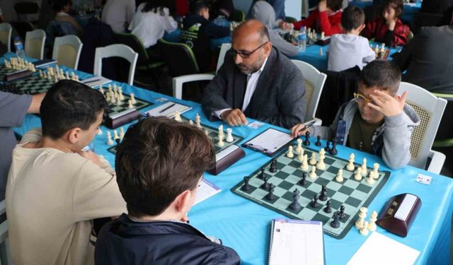 Diyarbakır’da 7’den 70’e satranç turnuvası