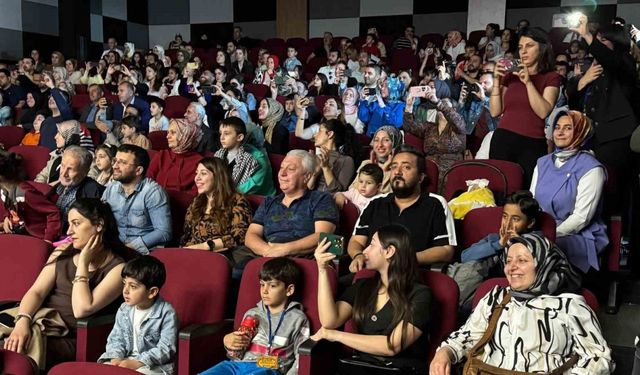 Diyarbakır’da masal diyarı çocuk festivali gösterisi düzenleniyor