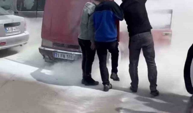 Diyarbakır’da Tofaş otomobil araç muayene istasyonunda alev aldı
