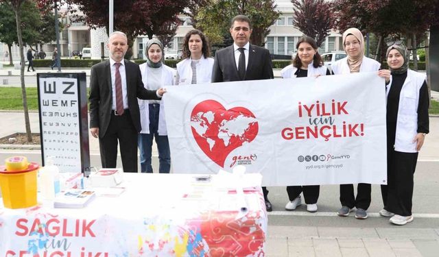 Düzce’de sağlıkçılar sokağa indi