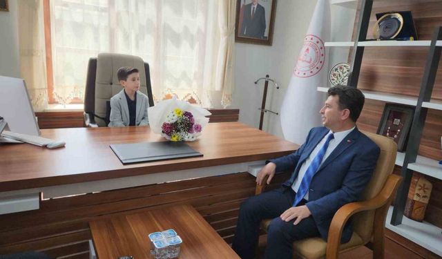 Edremit’te beklenen müdür koltuğuna oturdu