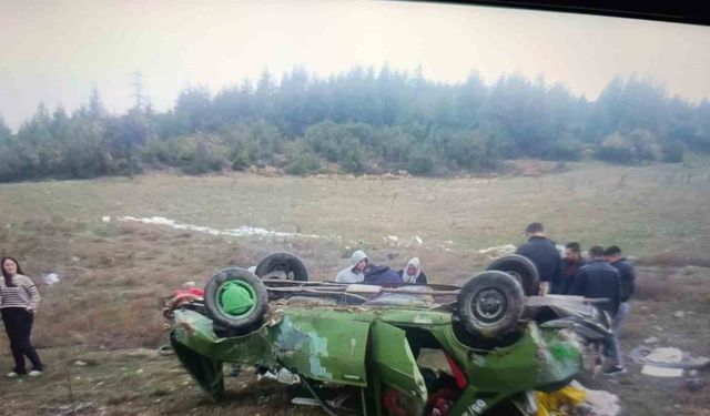 Eğirdir’de kontrolden çıkan otomobil takla attı: 3 yaralı