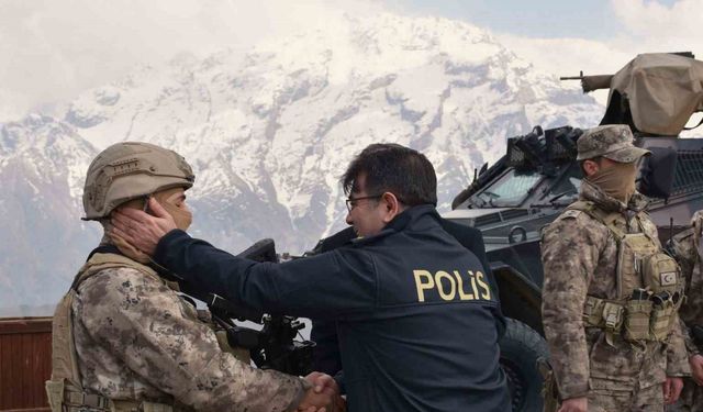 Emniyet Müdürü Yılmaz, görevli polislerin bayramını kutladı