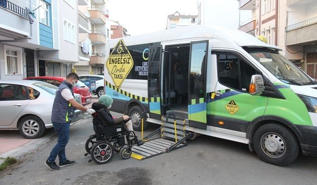 ’Engelsiz Taksi’ 6 yılda 7 bin 43 kişiye hizmet verdi