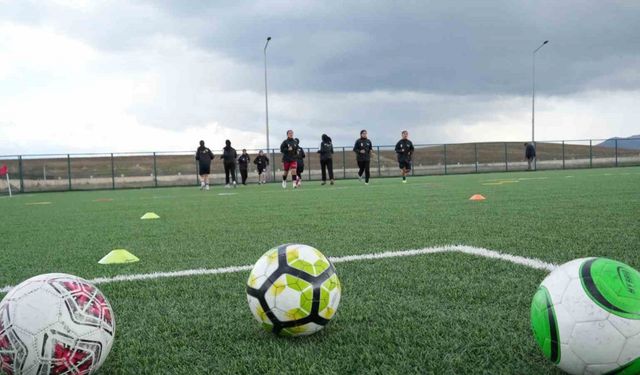 Erken yaşta evliliğe karşı kurulan kadın futbol takımı 2. Lig yolunda