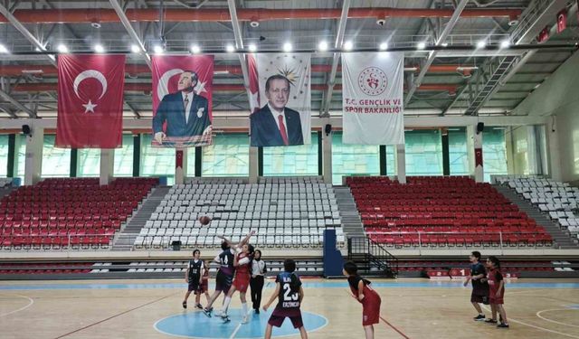 Erzincan’da 23 Nisan Basketbol heyecanı yaşandı