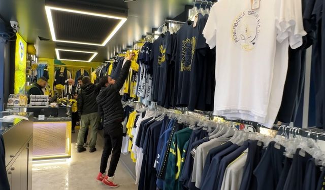 Fenerium Tırı Yüksekova’da ilgiyle karşılandı