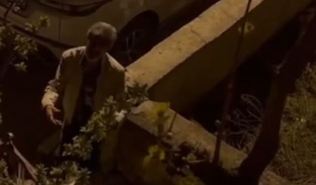Gece yarısı zillere basıp evine gitmek için yardım istedi, ’ben nüfus müdürlüğü müyüm" cevabı aldı