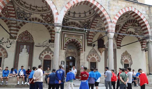 Genç voleybolcular Manisa’da buluştu