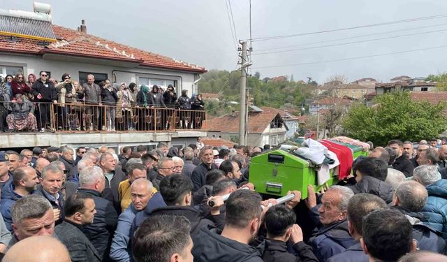 Gişelerdeki feci kazada hayatını kaybeden öğretmen son yolculuğuna uğurlandı