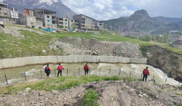 Hakkari’de 21 gündür kayıp kadını arama çalışmaları sürüyor