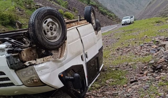 Hakkari’de trafik kazası: 8 yaralı