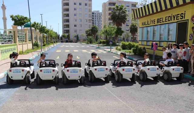 Haliliye’de minikler hem sürücü oldu hem kuralları öğrendi
