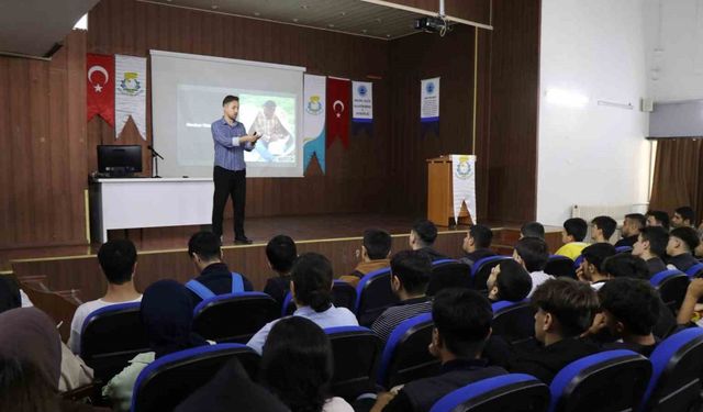 Haliliye’de sınava hazırlanan gençlere motivasyon semineri