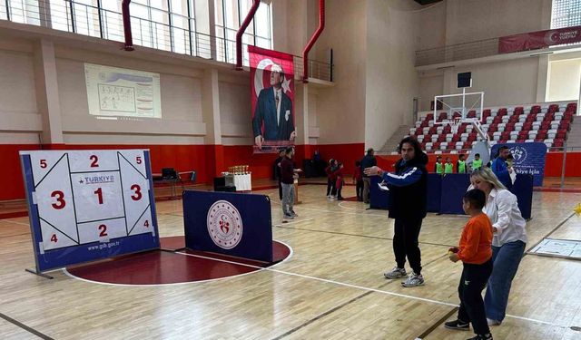 İlkokul fiziksel etkinlik oyunları yapıldı
