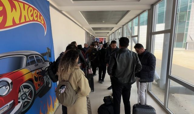İranlılar Esendere Gümrük Kapısı’nda yoğunluk oluşturdu