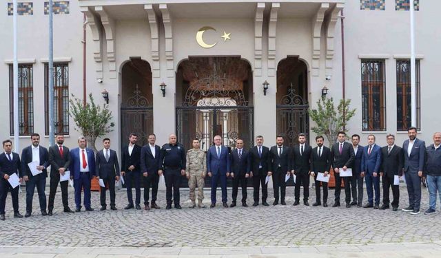 İskenderun’da görevinde başarı gösteren emniyet güçlerine başarı belgesi verildi