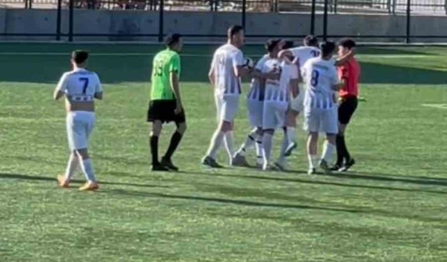 Isparta’da hakeme yumruklu saldırı anbean görüntülendi