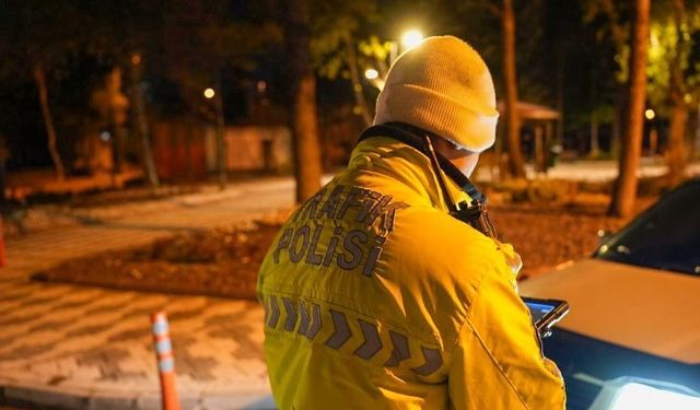 Isparta’da trafik ve asayiş uygulamasında 14 sürücüye ceza kesildi