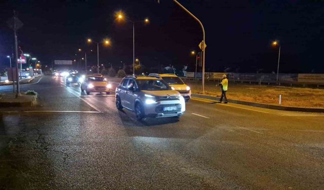 İstanbul-Tekirdağ yolunda deprem sonrası araç yoğunluğu