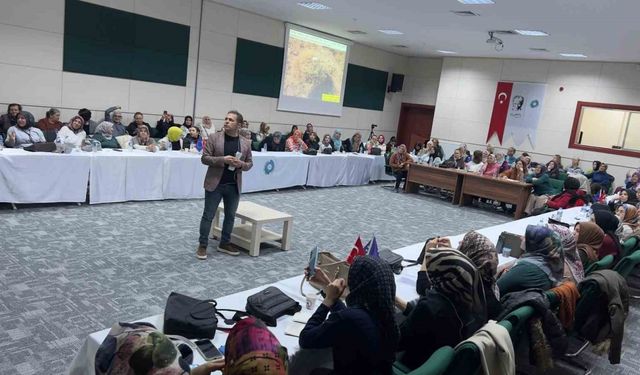 Kadınlara Susuz Tarım ve Tıbbi Aromatik Bitki Yetiştiriciliği eğitimi verildi