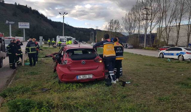 Karabük’te otomobil ile tır çarpıştı: 3 ölü, 2 yaralı