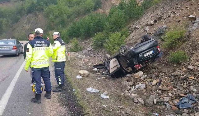 Karabük’te otomobil takla attı: 3 yaralı