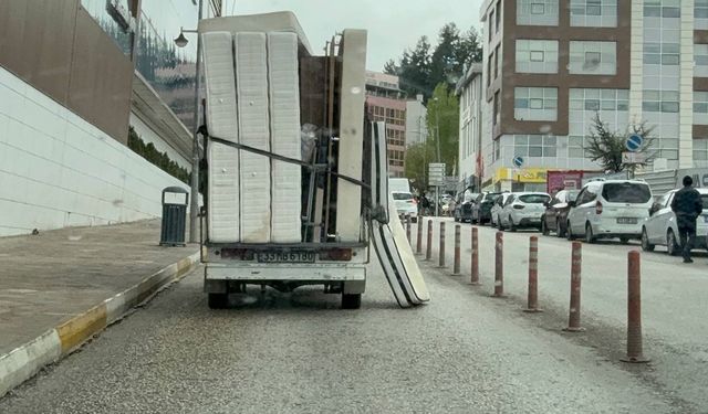Karabük’te tehlikeli taşımacılık kamerada