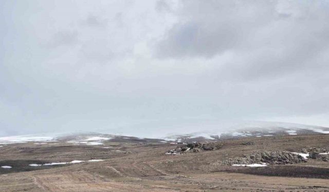 Kars’ın yüksek kesimlerinde kış sürüyor