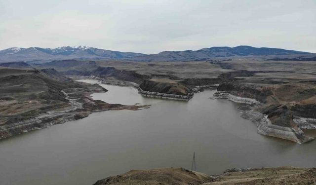 Kars’ta Karakurt Barajı yeniden su tutmaya başladı