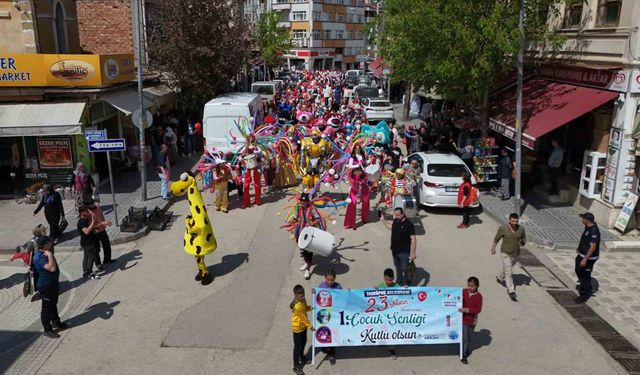 Kastamonu’da "Uluslararası Çocuk Şenliği" renkli görüntülere sahne oldu