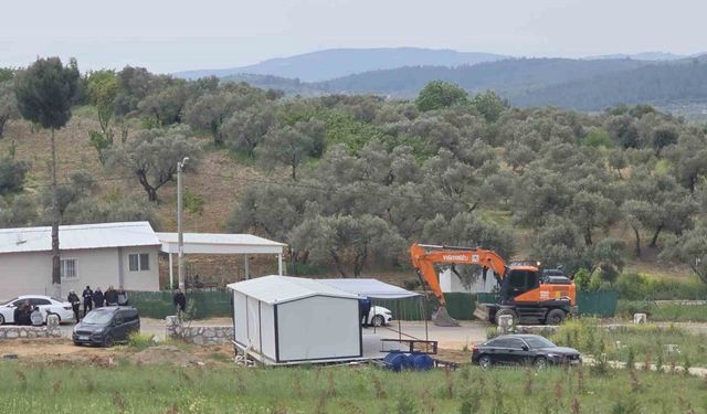 Kemalpaşa’da kaçak yapıların yıkımına başlandı