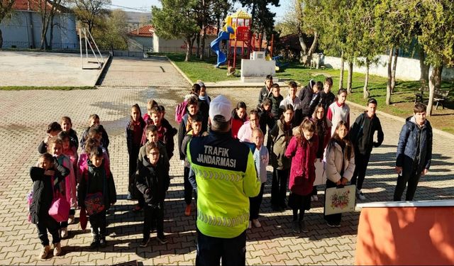 Kırklareli’nde öğrencilere trafik eğitimi