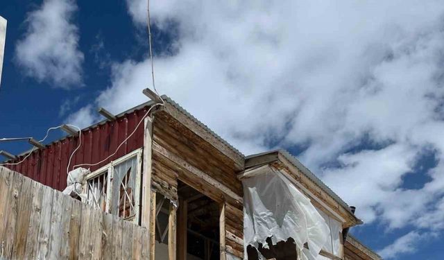 Kış uykusundan uyanan ayılar Bayburt’ta 10 yayla evini darmadağın etti
