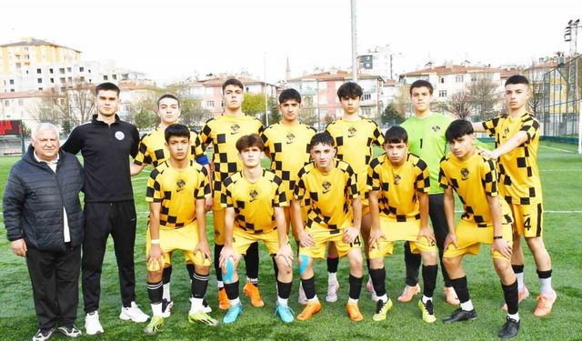 Kocasinan Şimşekspor şampiyon oldu