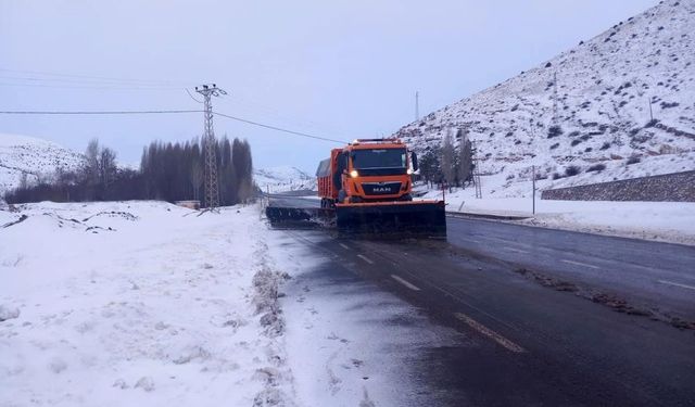 Kop Dağı’nda kar ve tipi etkili oldu