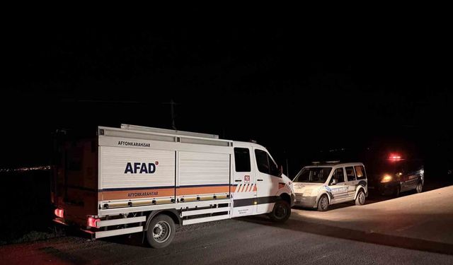 Köprüden çaya uçan otomobilde 4 kişi yaralandı