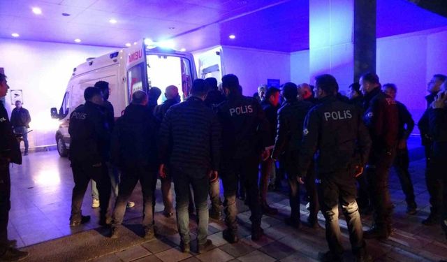 Malatya’da halı sahada maç yapan polis memuru kalp krizi geçirdi