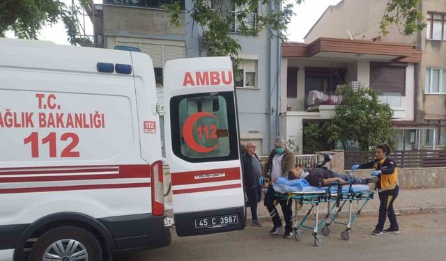Manisa’da iskeleden düşen işçi ölümden döndü