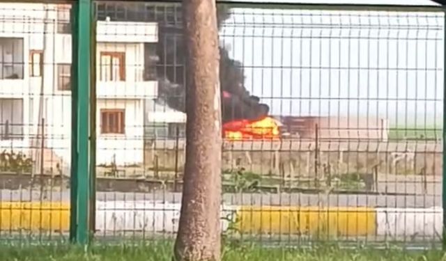 Mardin’de akaryakıt doldurulan iki tır alev alev yandı: 2 yaralı