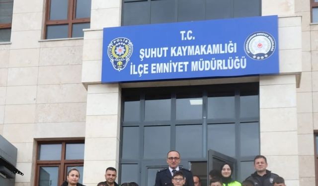 Minikler Polis Haftasını çiçeklerle kutladı