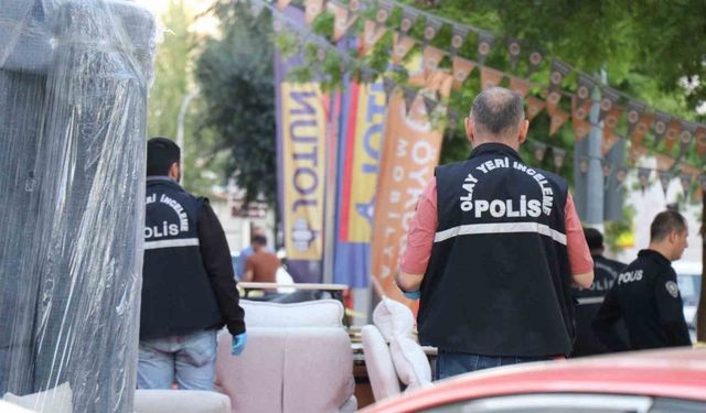 Mobilya dükkanının önündeki silahlı park kavgasında kadın müşteri yaralandı