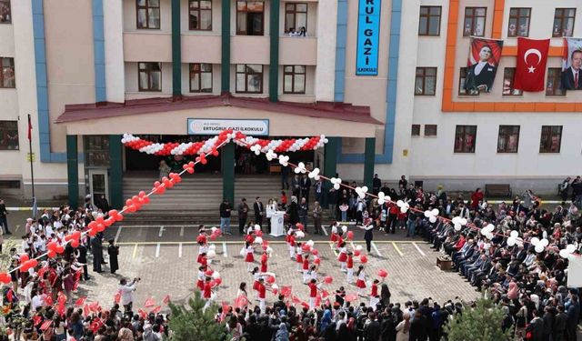 Muş’ta 23 Nisan coşkusu