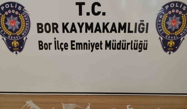 Niğde’deki uyuşturucu tacirlerine operasyon: 12 gözaltı