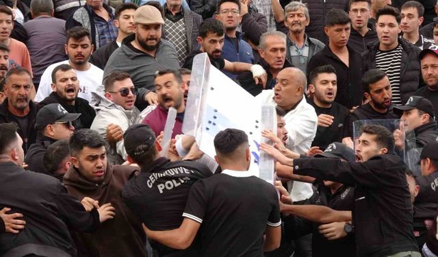 Olaylı geçen maçta Burdurspor’u yenen Tefenni Belediyespor şampiyon oldu
