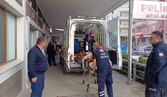 Önce 16 yaşındaki genç kızı sonra kendisini silahla vurdu