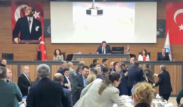 Ortahisar Belediyesi meclisinde kavga