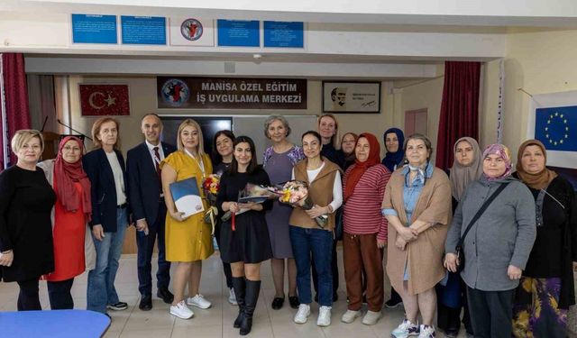 Özel öğrencilerin velilerine danışmanlık ve beslenme semineri