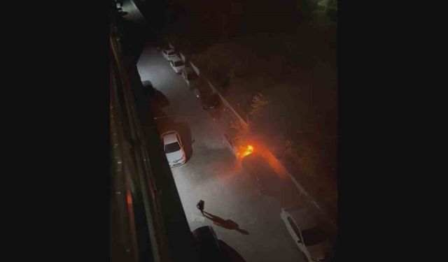 Park halindeki otomobilde korkutan yangın